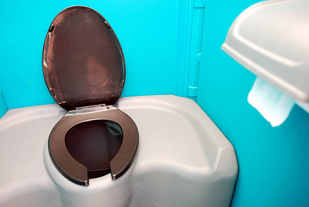 Best Portable bathroom rental  in Auburn, ME